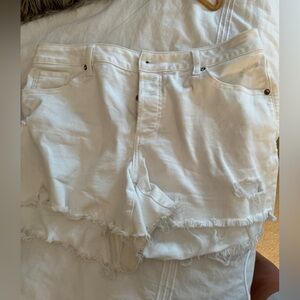EXPRESS WHITE JEAN SHORTS
